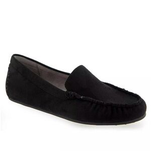 Aerosole NWT 7 wide faux suede slip on loafer